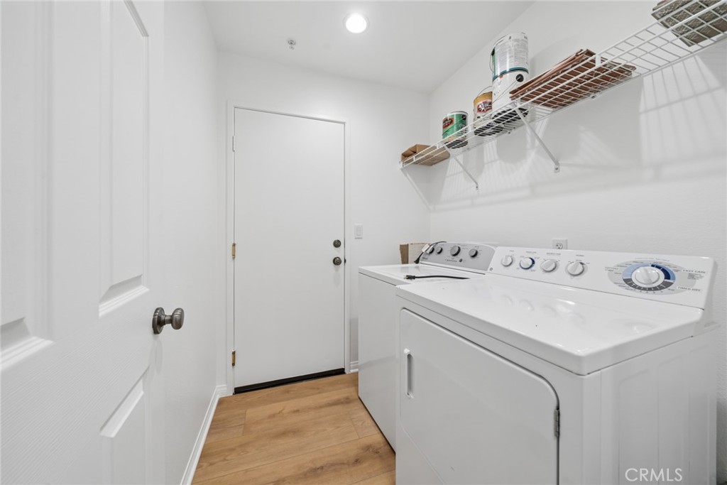 215 Dewdrop Property Photo 10