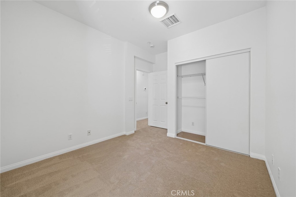 215 Dewdrop Property Photo 17