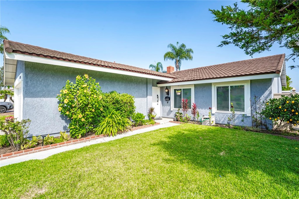 25681 Padua Drive Property Photo 1