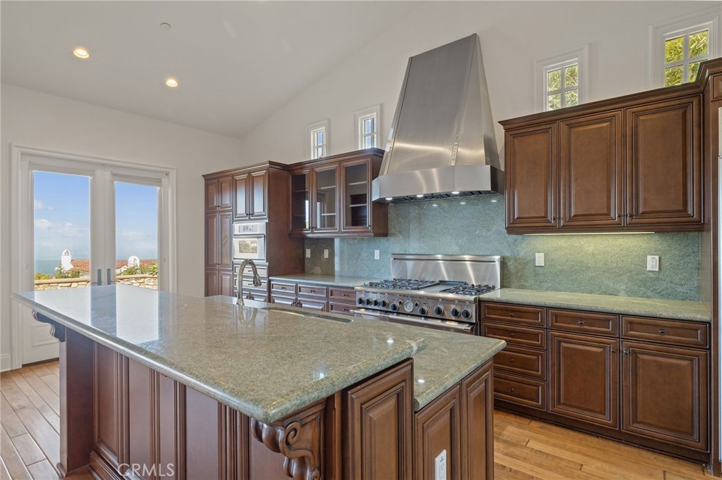30 Surfspray Bluff Property Photo 9