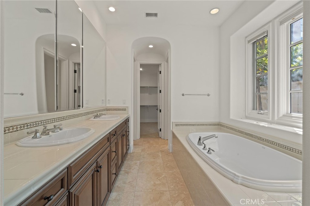 30 Surfspray Bluff Property Photo 16
