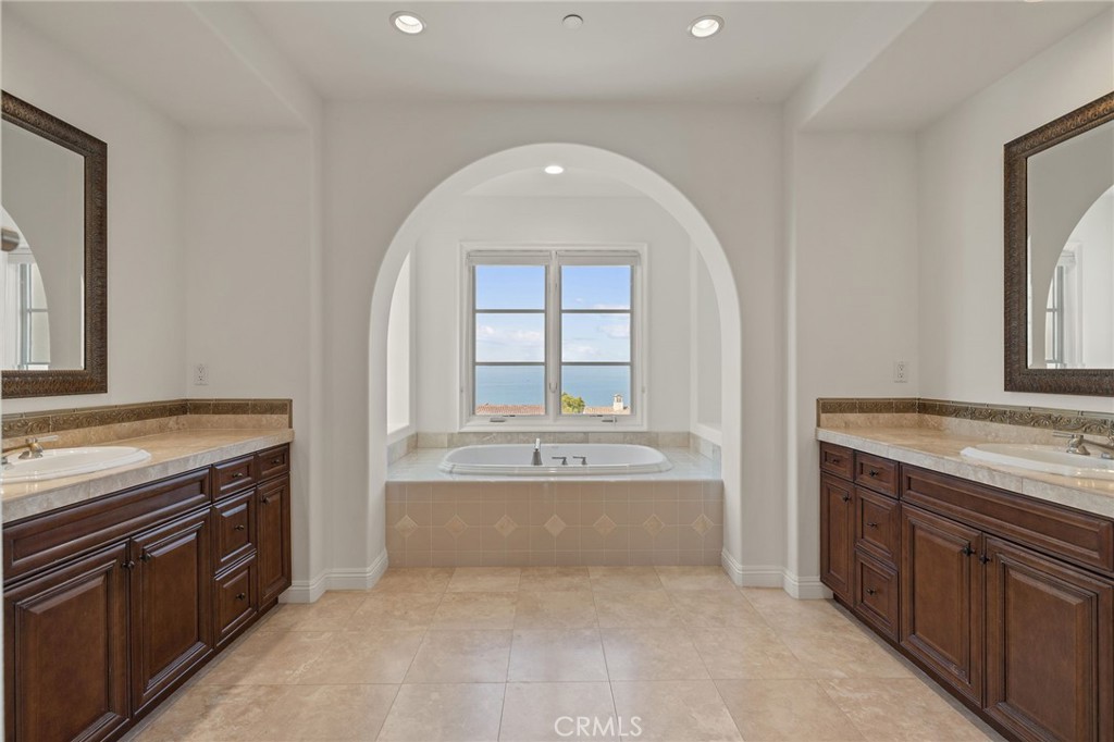30 Surfspray Bluff Property Photo 23