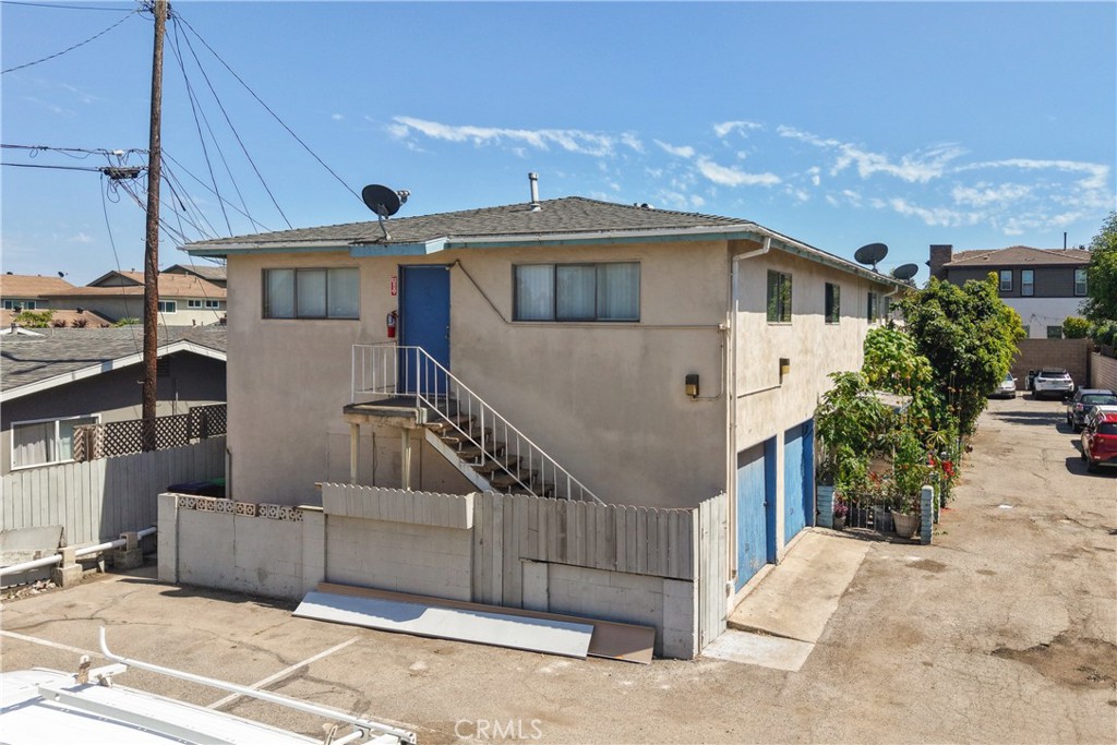 681 Victoria Property Photo 1