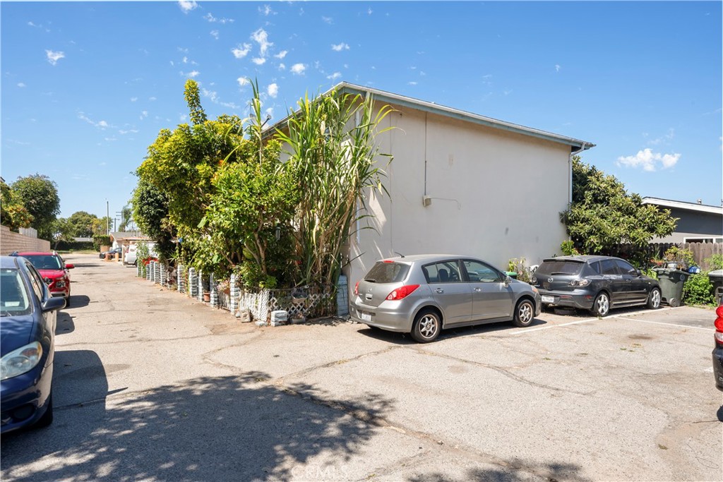 681 Victoria Property Photo 11
