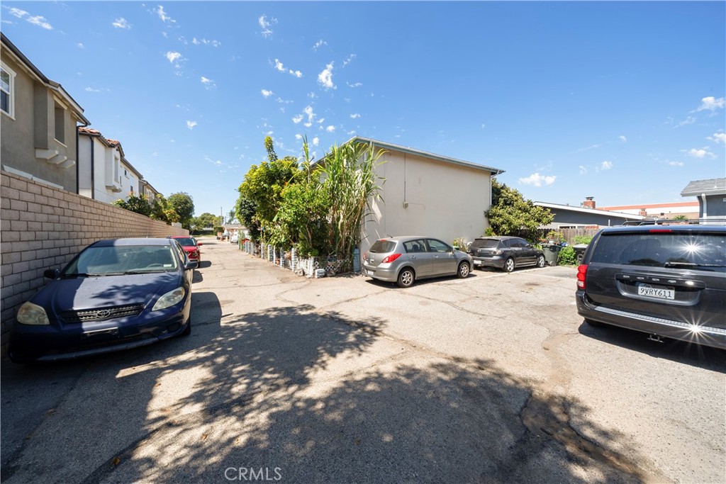 681 Victoria Property Photo 13