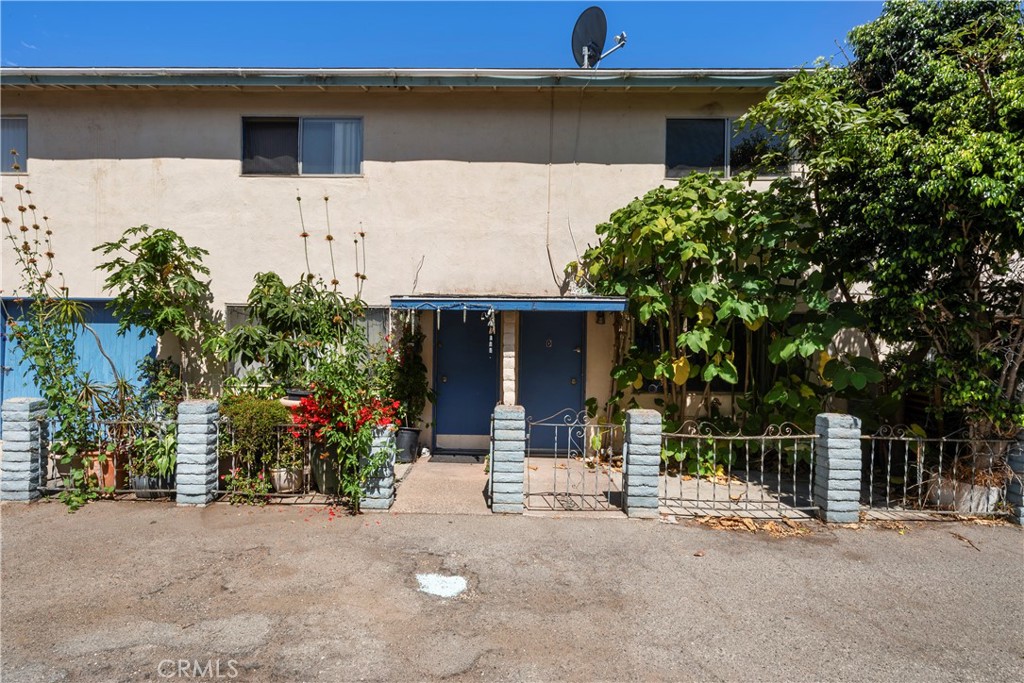 681 Victoria Property Photo 16