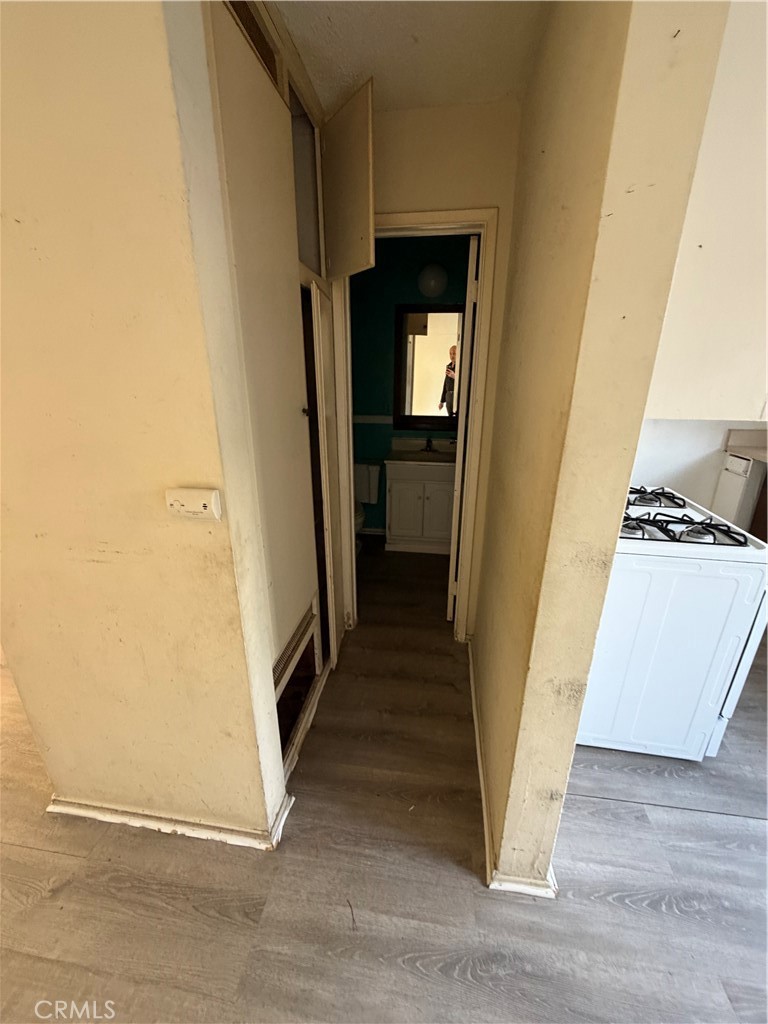 681 Victoria Property Photo 21