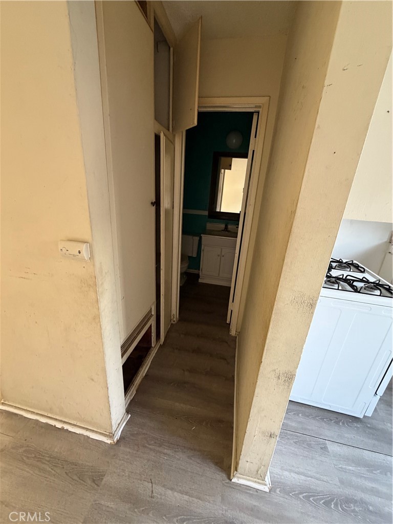 681 Victoria Property Photo 22