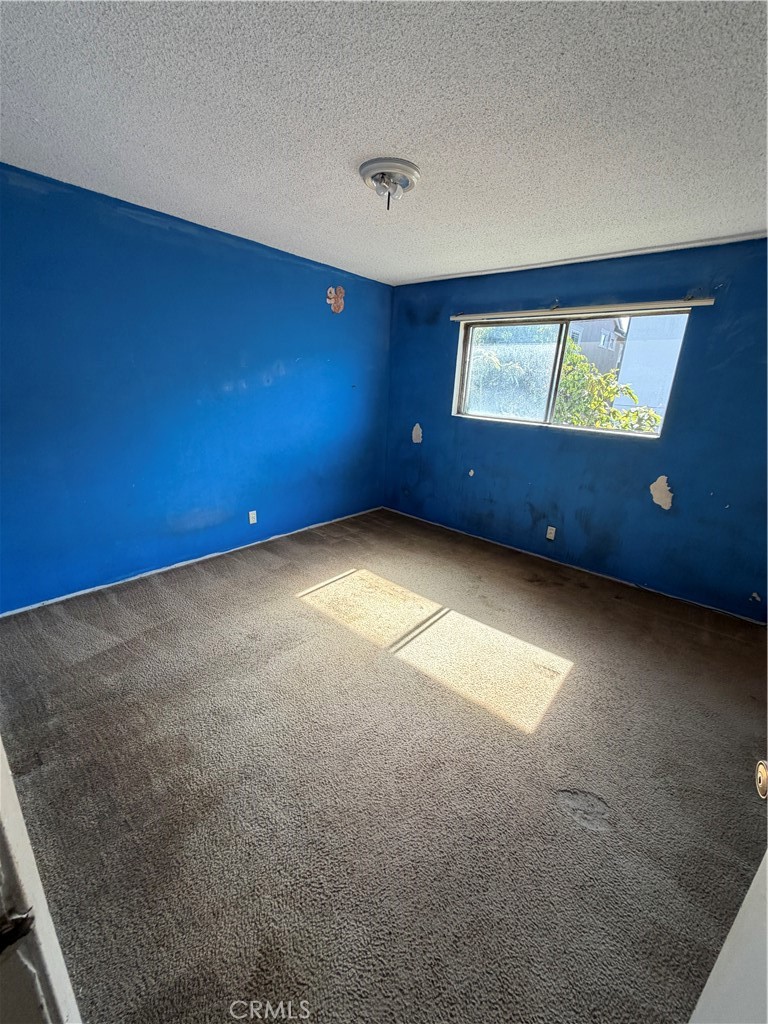 681 Victoria Property Photo 30