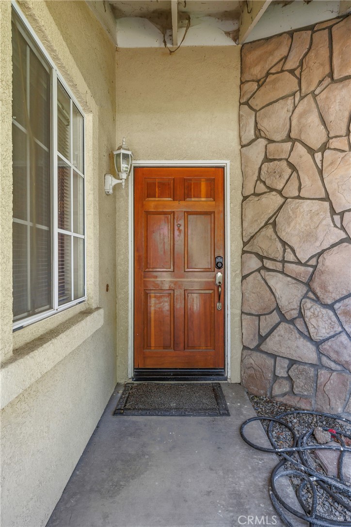 550 Bruin Property Photo 4