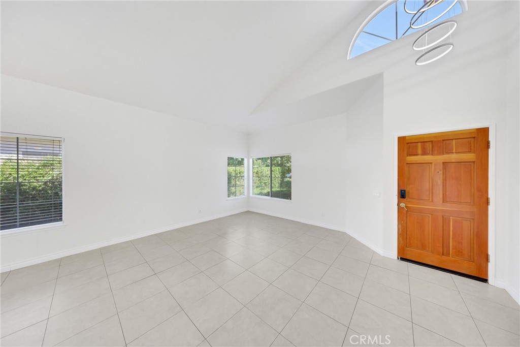 550 Bruin Property Photo 11