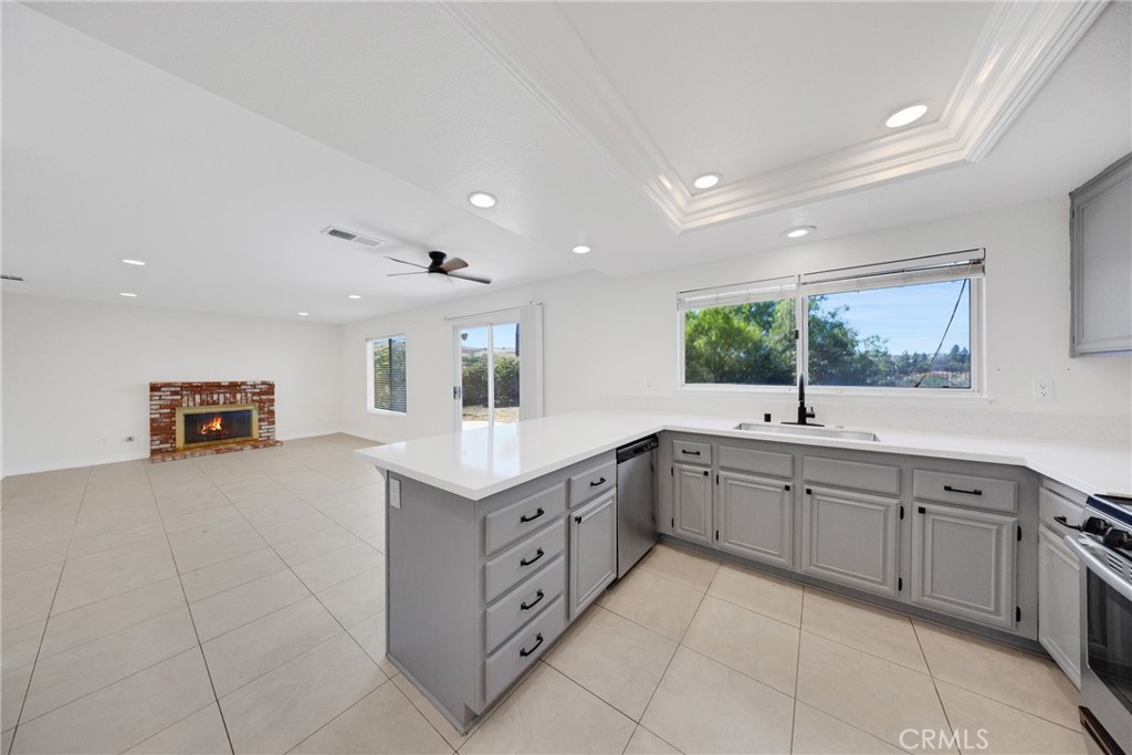 550 Bruin Property Photo 17