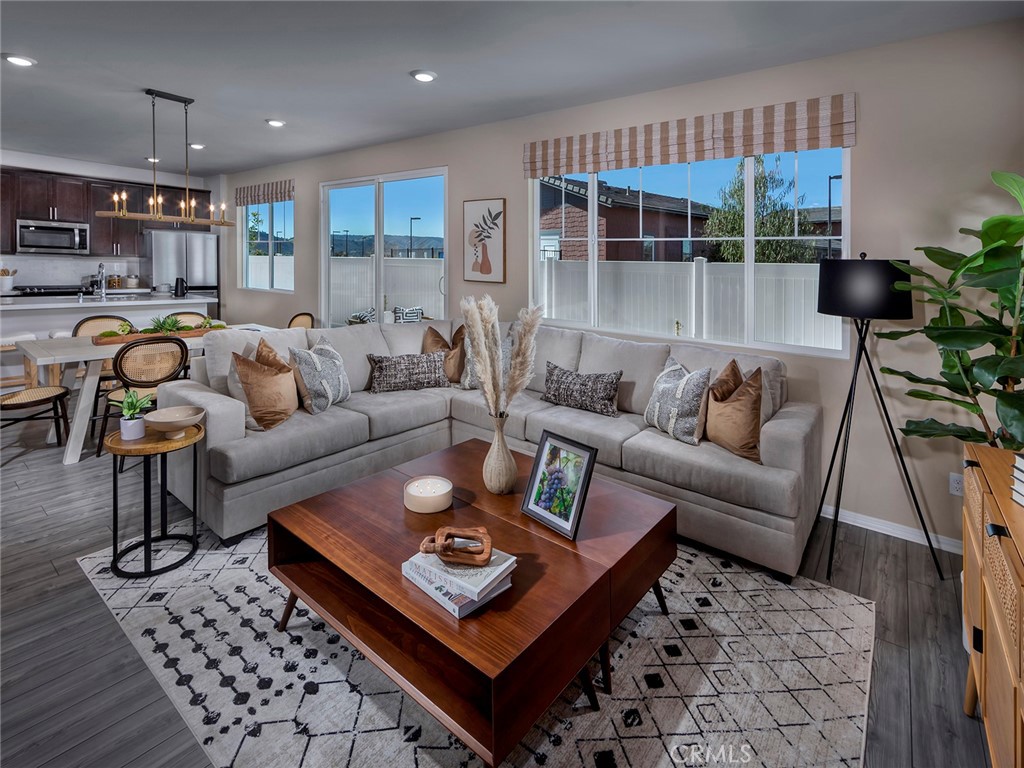 1151 Tropic Court Property Photo 4