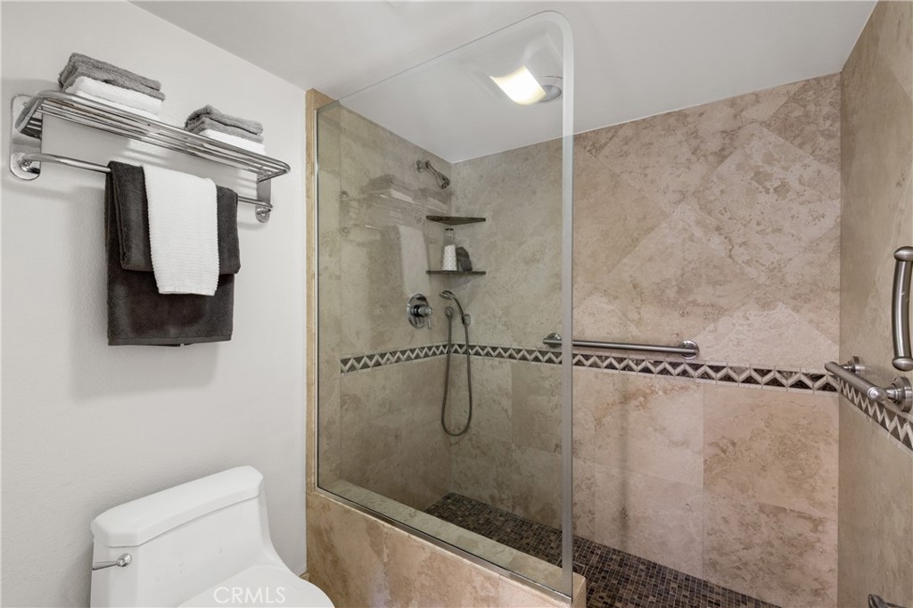 26046 View Point E Property Photo 23