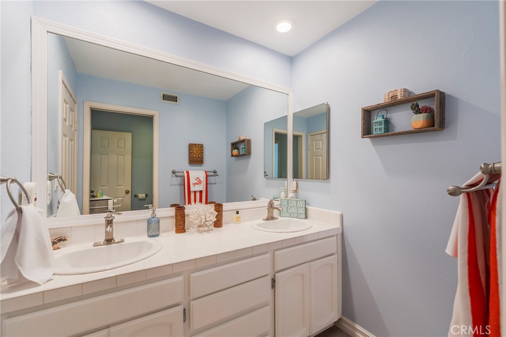 2687 Orange C Property Photo 18