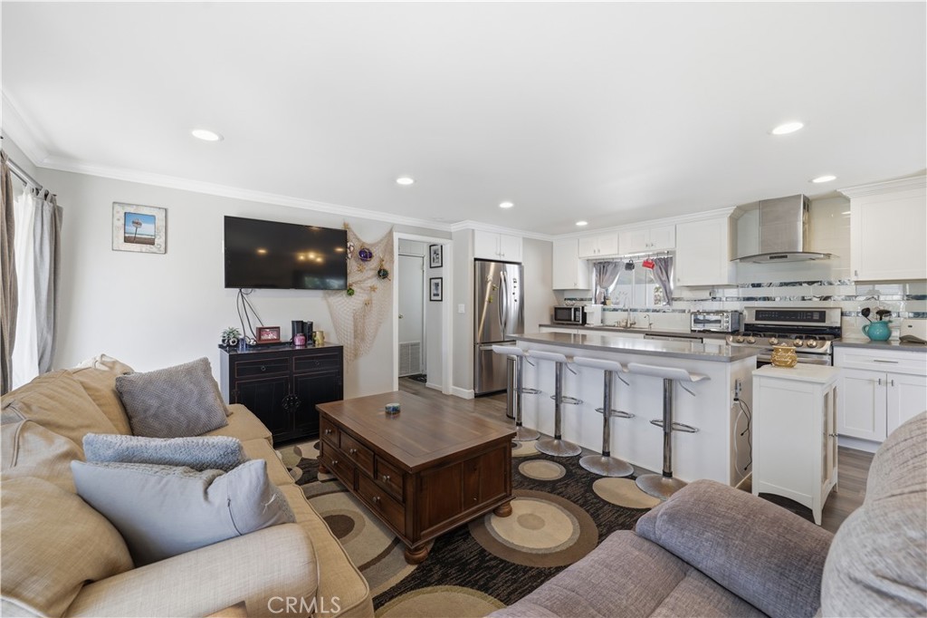 80 Huntington 516 Property Photo 4