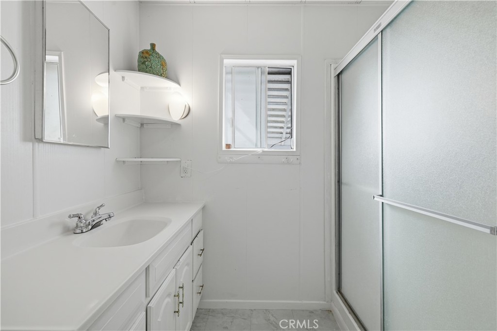 80 Huntington 516 Property Photo 12