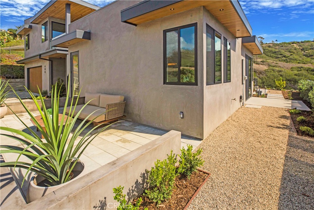 408 Avenida Presidio Property Photo 4