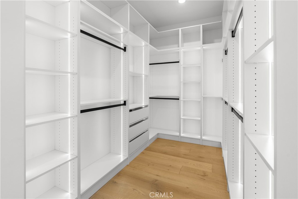 16861 Edgewater Property Photo 32
