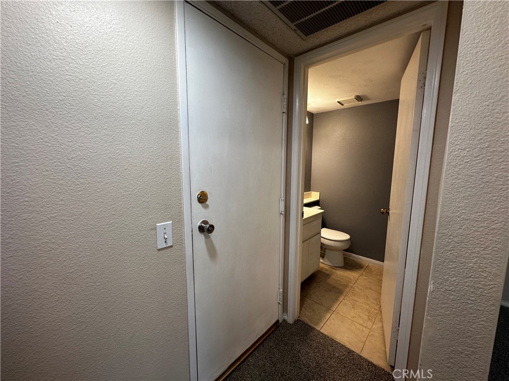 3121 E Genoa K Property Photo 10