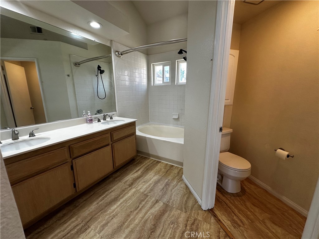 3121 E Genoa K Property Photo 19