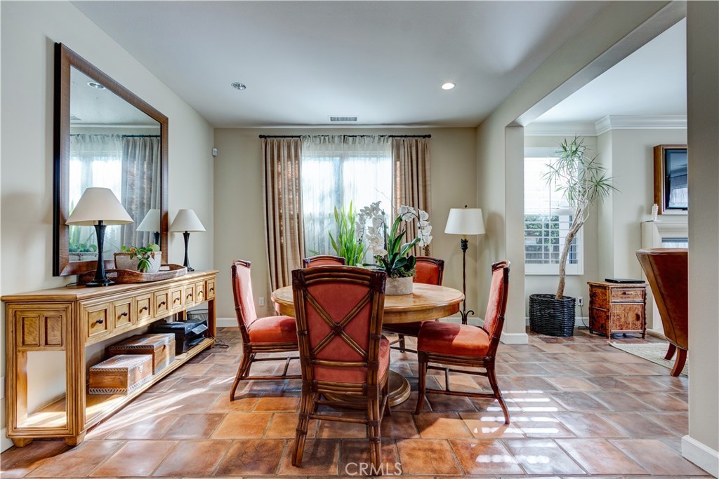 34 Great Lawn Property Photo 5