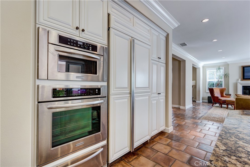 34 Great Lawn Property Photo 13