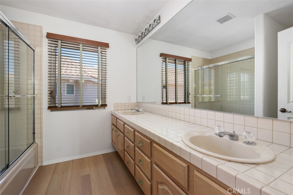 41 Costa Del Sol Property Photo 24