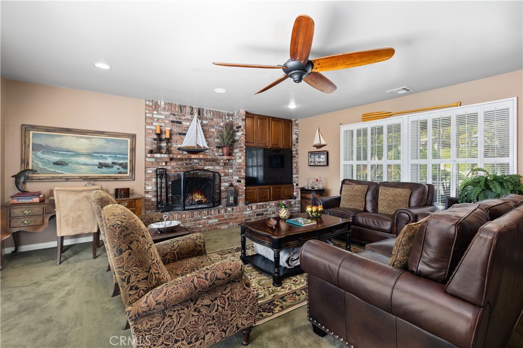 609 Willowbrook Property Photo 11