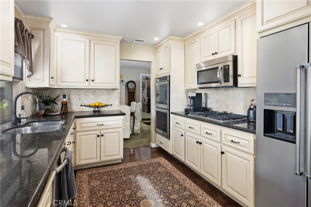 609 Willowbrook Property Photo 17
