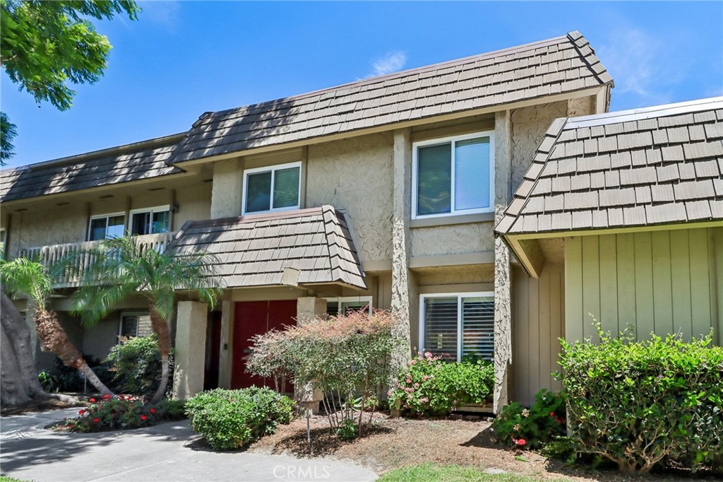 10424 Echo River Court Property Photo 1