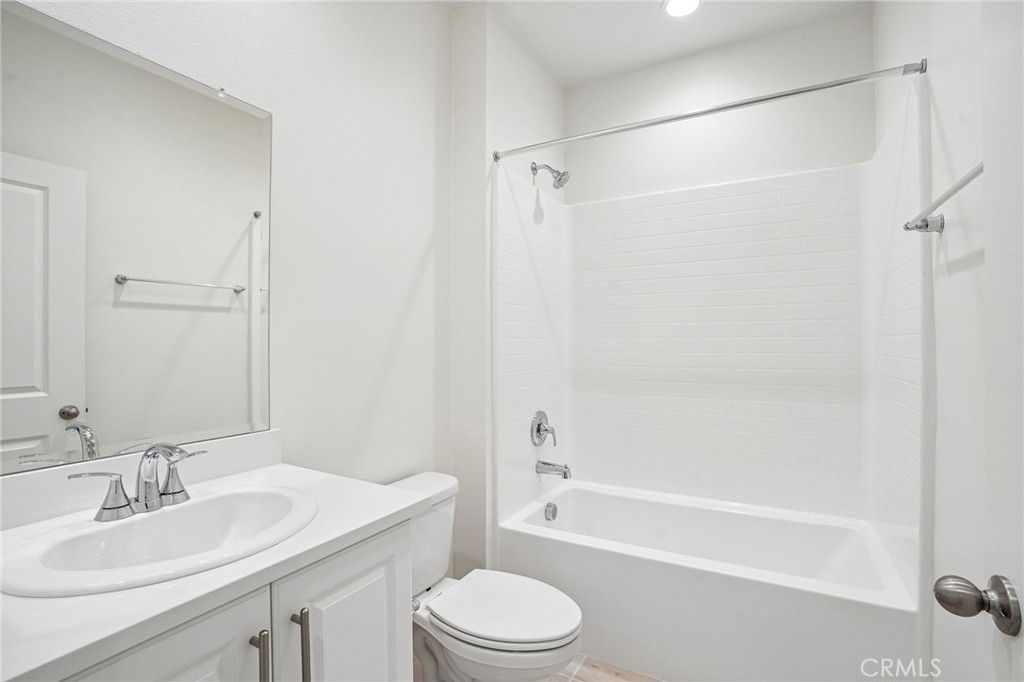 5876 Linden Ave Avenue 9 Property Photo 22