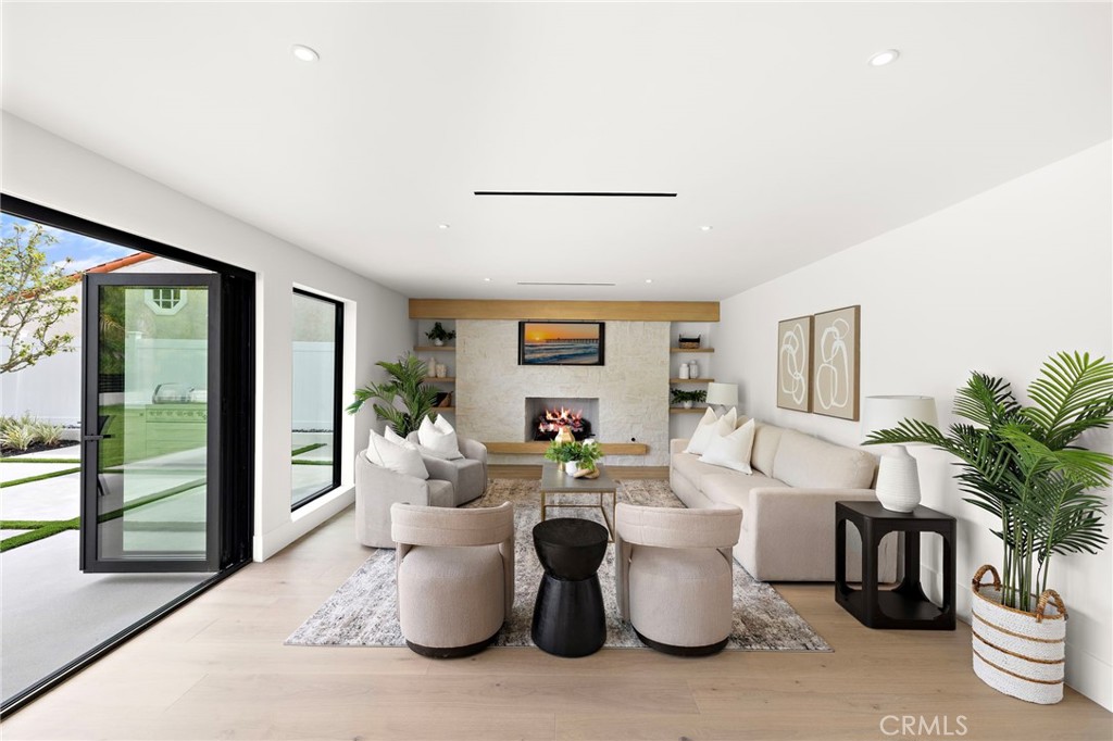 6 Monterey Property Photo 15