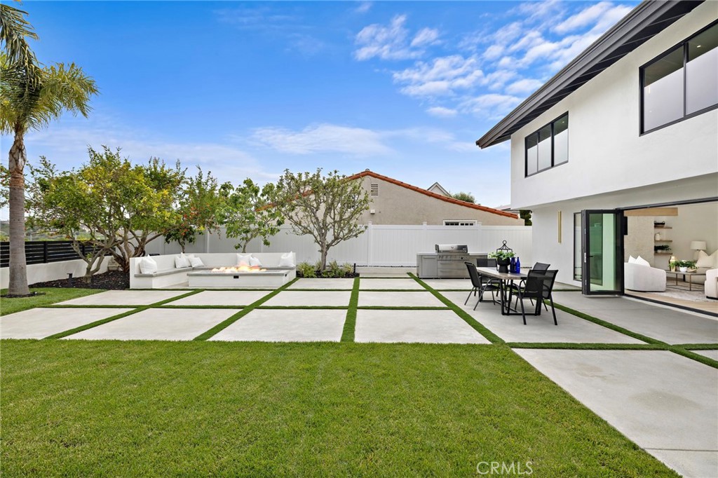 6 Monterey Property Photo 27