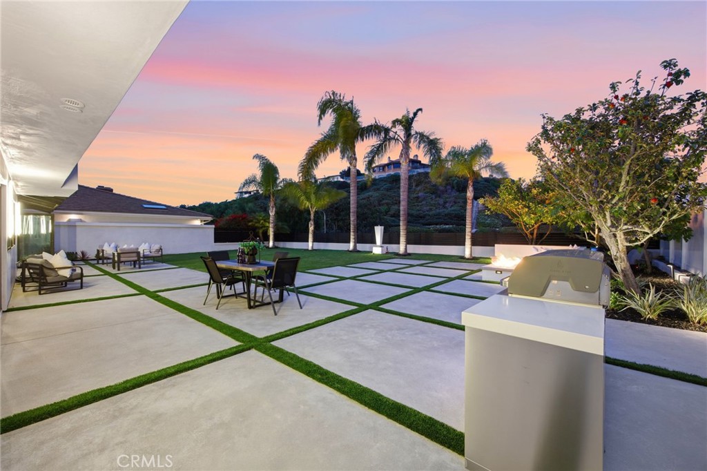 6 Monterey Property Photo 29