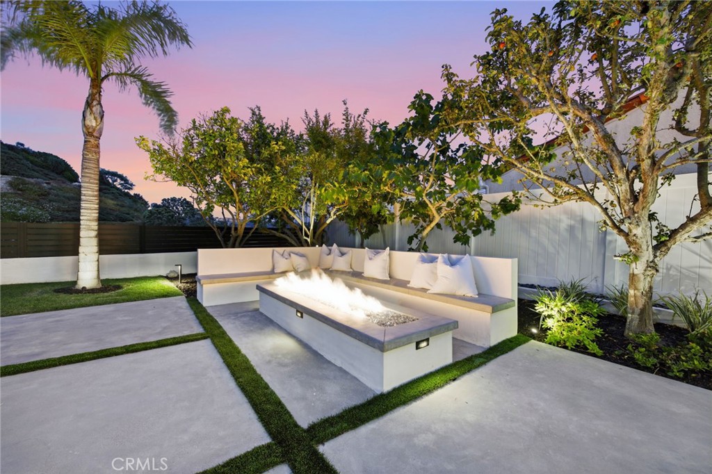 6 Monterey Property Photo 31