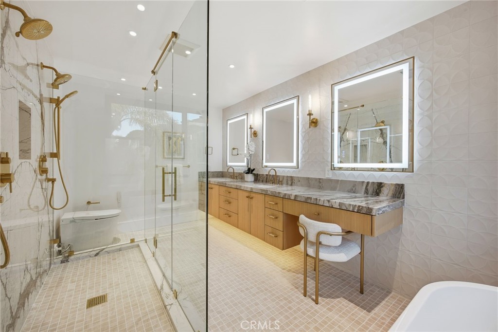 6 Monterey Property Photo 43