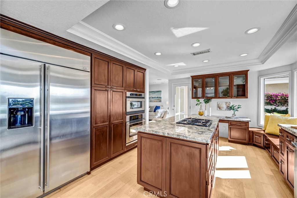 70 Fairlake Property Photo 16