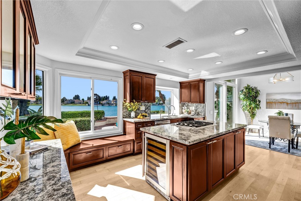 70 Fairlake Property Photo 18