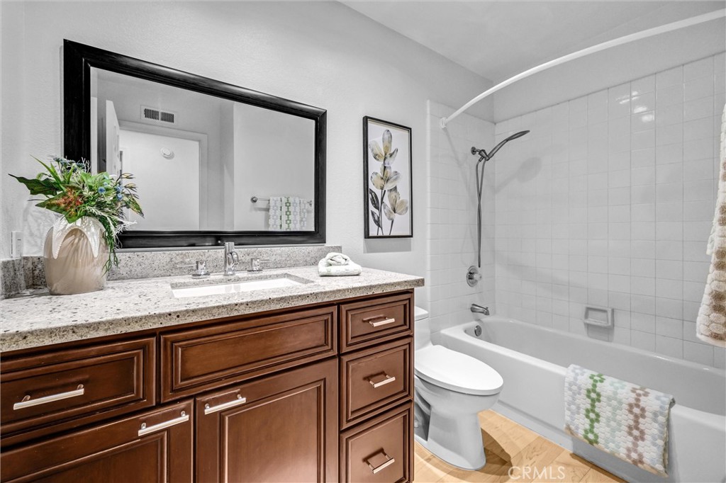 70 Fairlake Property Photo 35