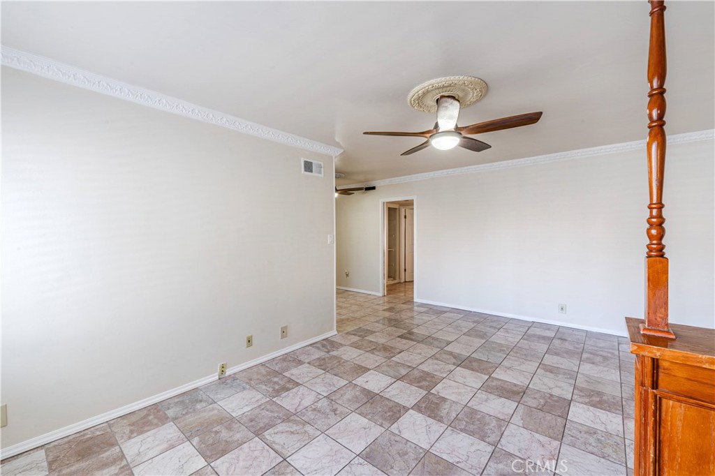 100 Cerritos Avenue 7 Property Photo 4