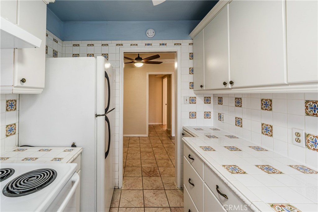 100 Cerritos Avenue 7 Property Photo 12