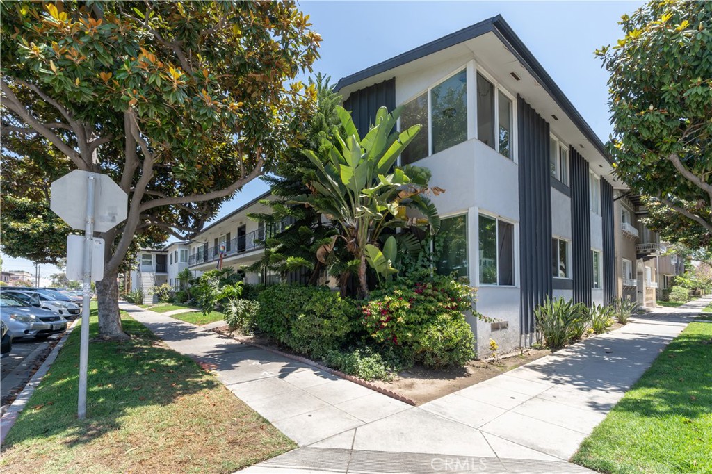 100 Cerritos Avenue 7 Property Photo 25