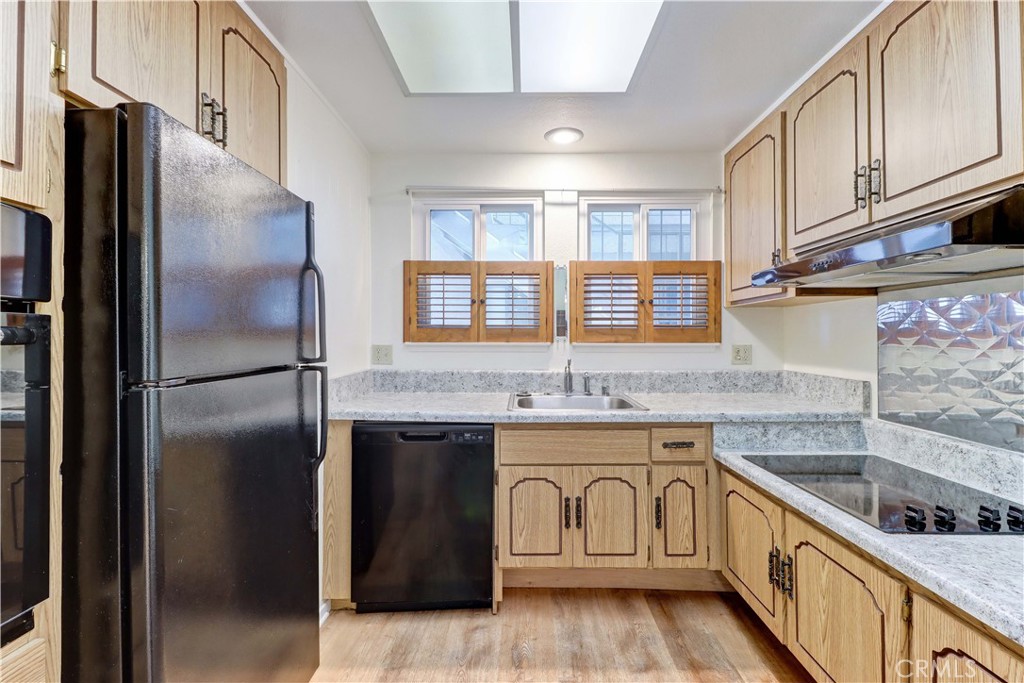 654 Avenida Sevilla A Property Photo 14