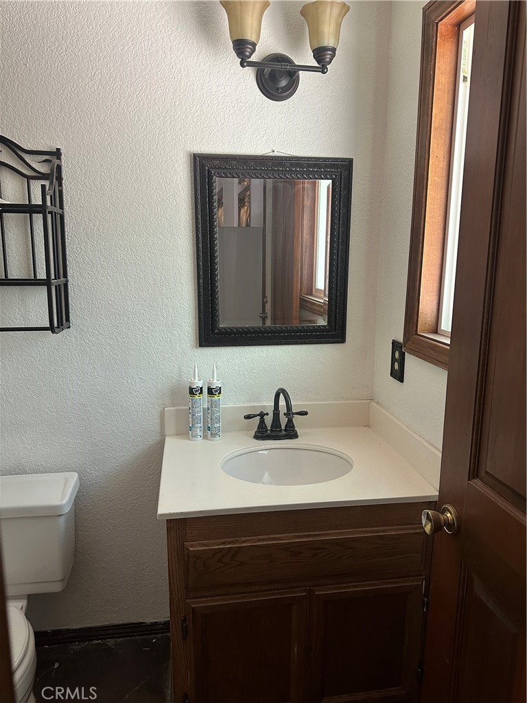 2359 Oak Property Photo 11
