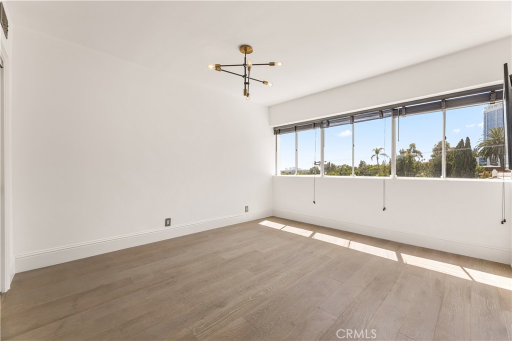 999 N Doheny Dr 310 Property Photo 18