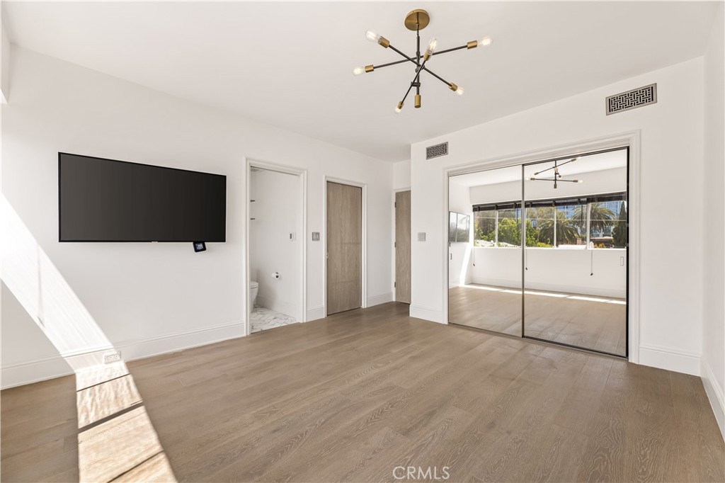 999 N Doheny Dr 310 Property Photo 20