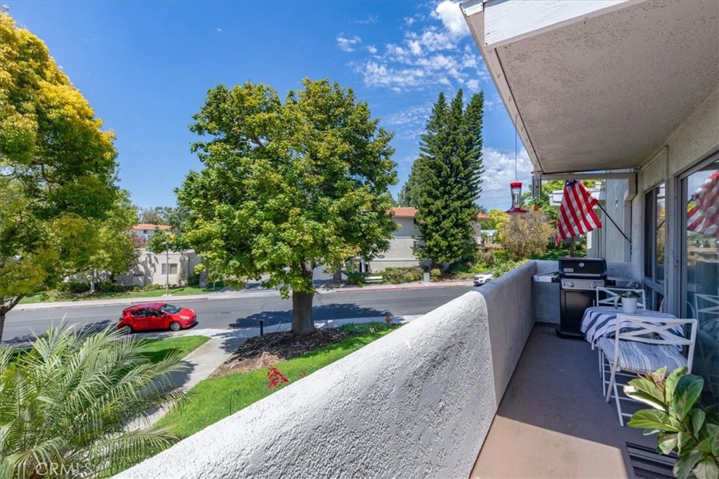 2257 Via Puerta P Property Photo 22