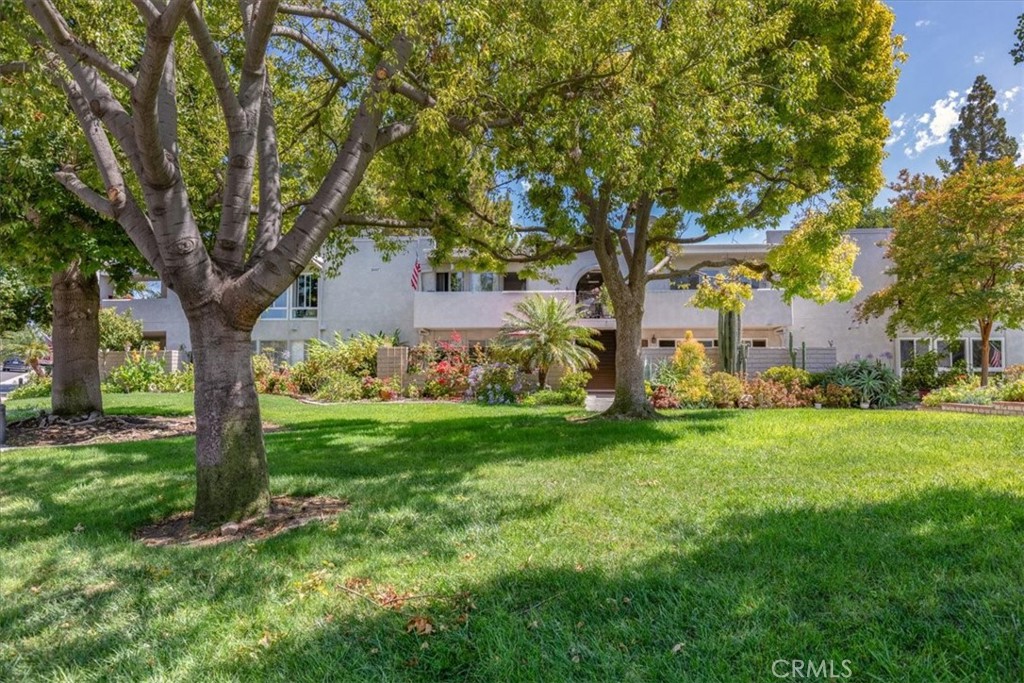 2257 Via Puerta P Property Photo 23