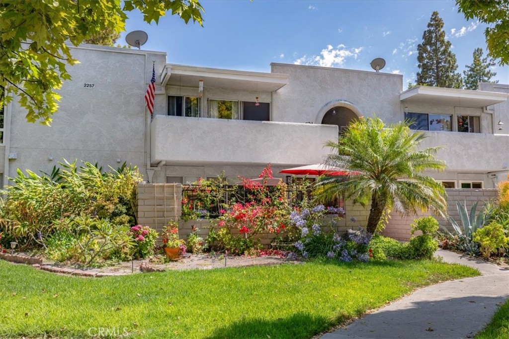 2257 Via Puerta P Property Photo 24